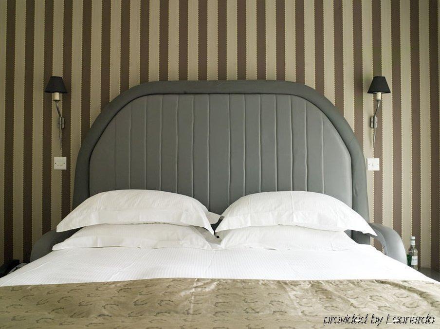 Elephant Hotel Pangbourne Pokoj fotografie