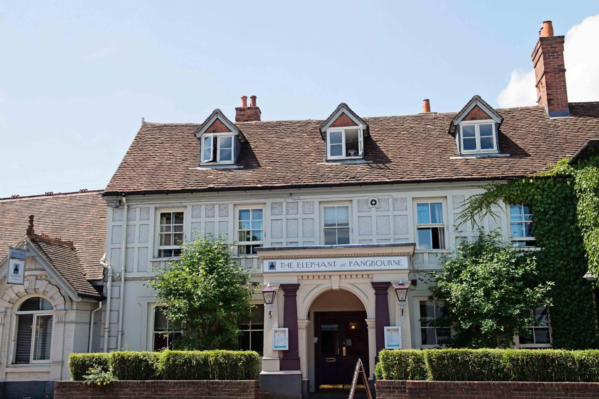 Elephant Hotel Pangbourne Exteriér fotografie